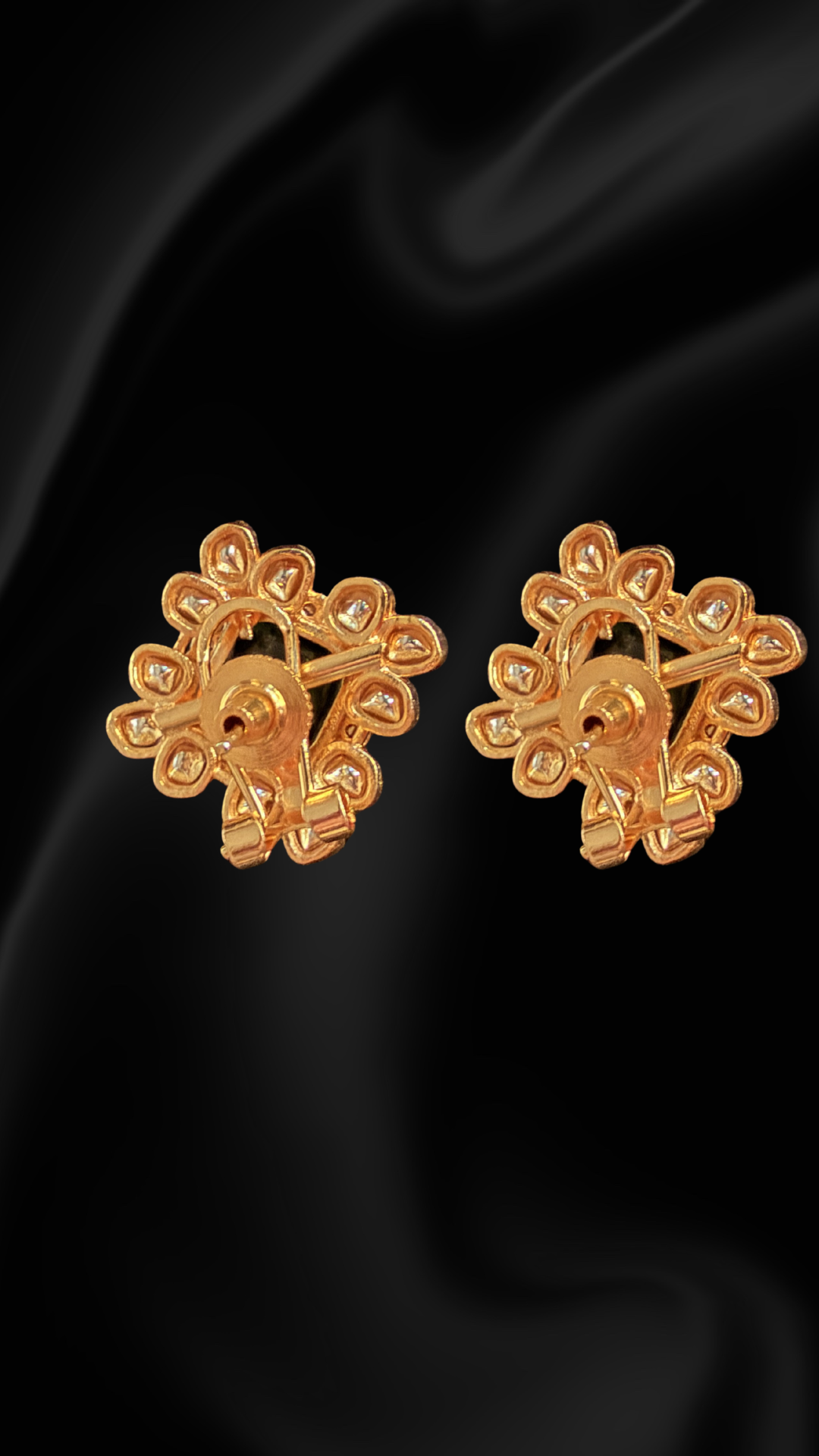 Zaraa Cushion Halo Stud Earrings - Red