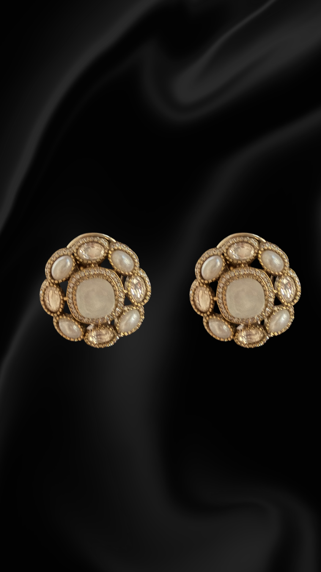 Vintage Royal Cluster Stud Earrings